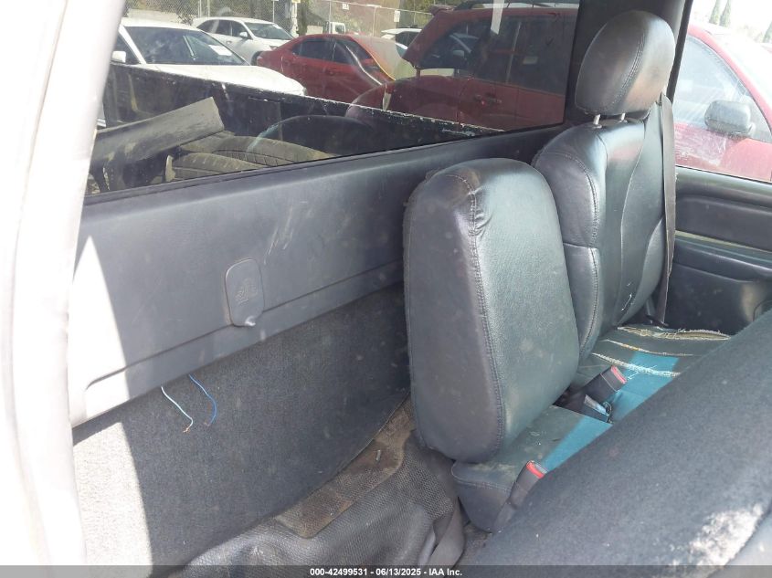 2000 Chevrolet Silverado 2500 VIN: 1GCGK24U5YZ268938 Lot: 42499531