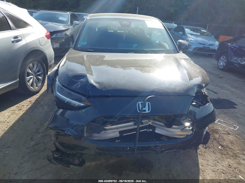 2025 Honda Hr-V Awd Lx VIN: 3CZRZ2H32SM762988 Lot: 42499702