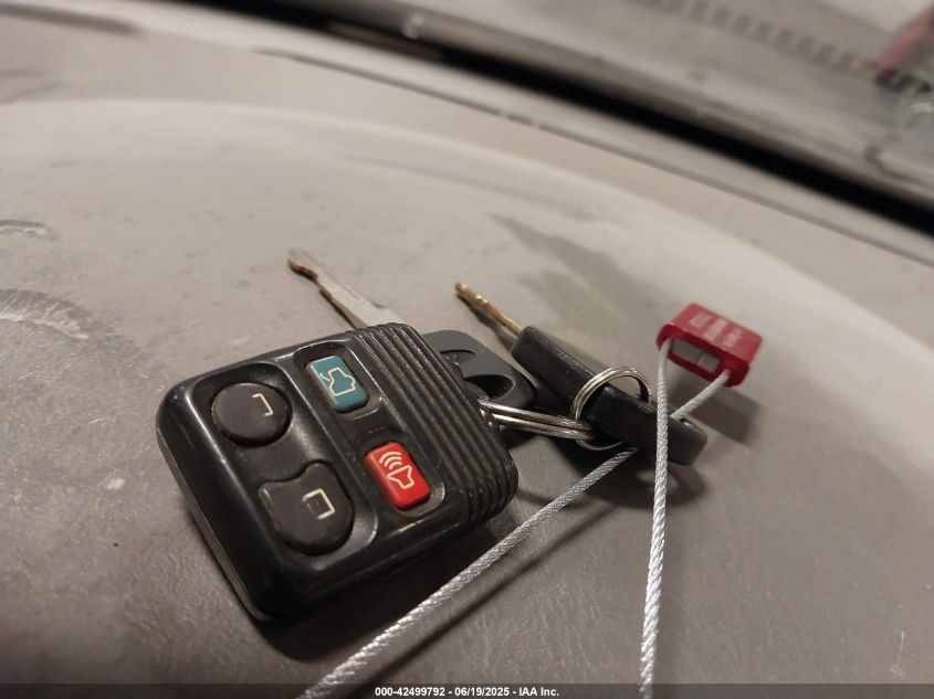 2001 Ford Focus Se VIN: 1FAFP34P71W211599 Lot: 42499792