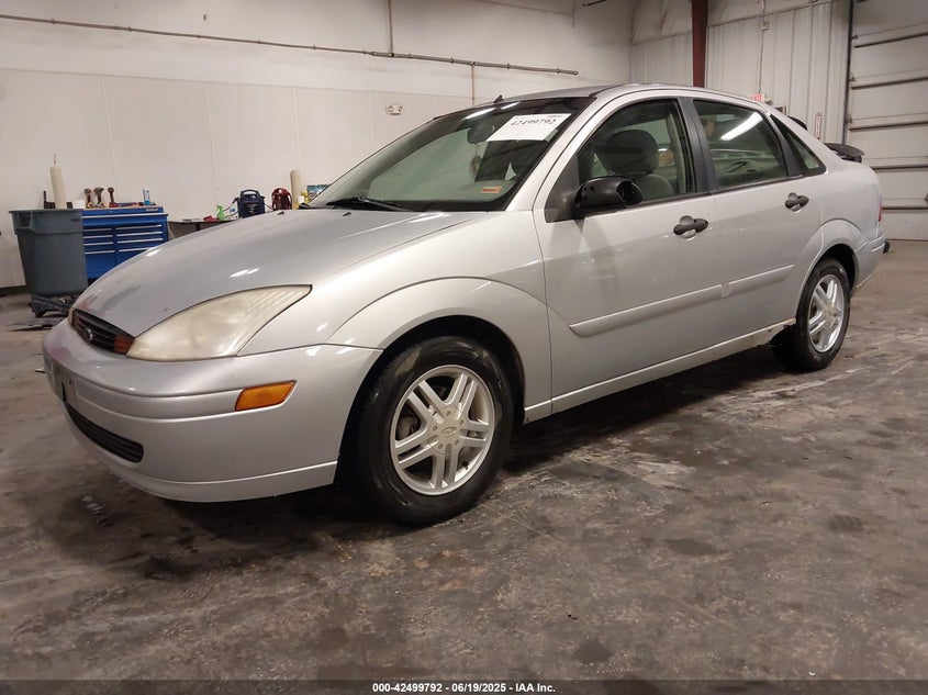 1FAFP34P71W211599 2001 FORD FOCUS photo no. 2