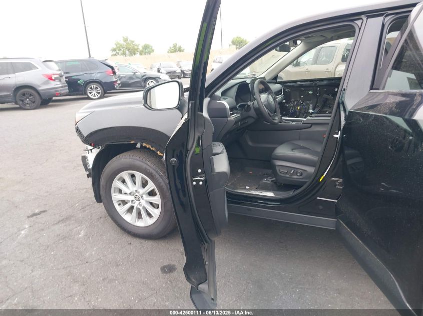 2025 Toyota Highlander - 5TDACAB59SS034576