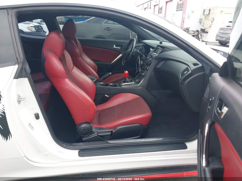 2013 HYUNDAI GENESIS COUPE VIN: KMHHT6KD8DU081739