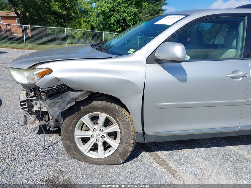 2011 TOYOTA HIGHLANDER VIN: 5TDZK3EH0BS048308
