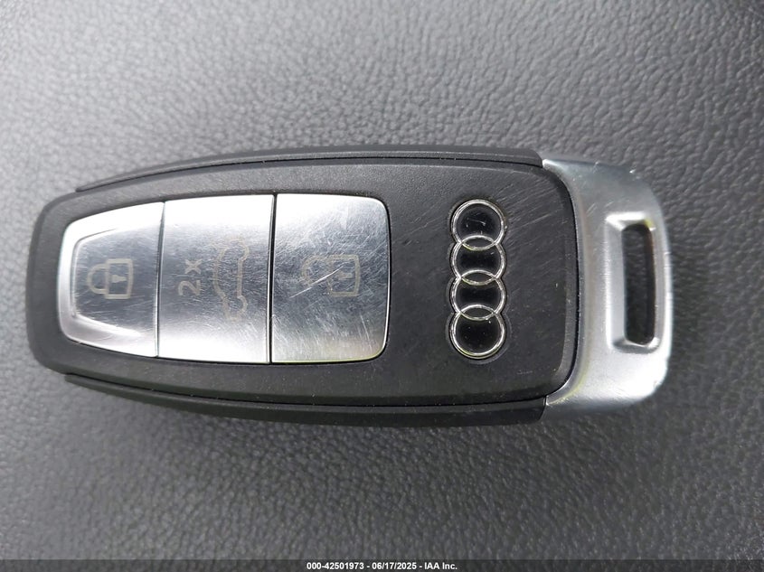 2023 AUDI A3 PREMIUM 40 TFSI FRONT-WHEEL DRIVE S TRONIC — Фото 11
