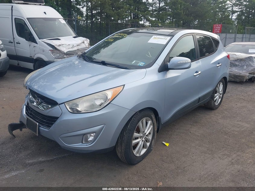 2013 HYUNDAI TUCSON VIN: KM8JUCACXDU597736