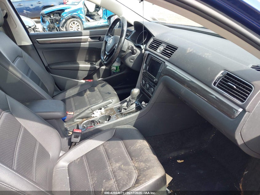 2017 VOLKSWAGEN PASSAT 1.8T SE - 1VWBT7A36HC068764