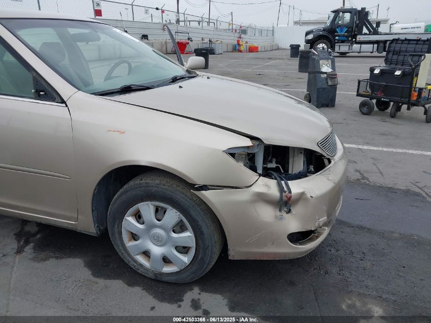 2004 Toyota Camry Le VIN: JTDBE32K340246122 Lot: 42503366