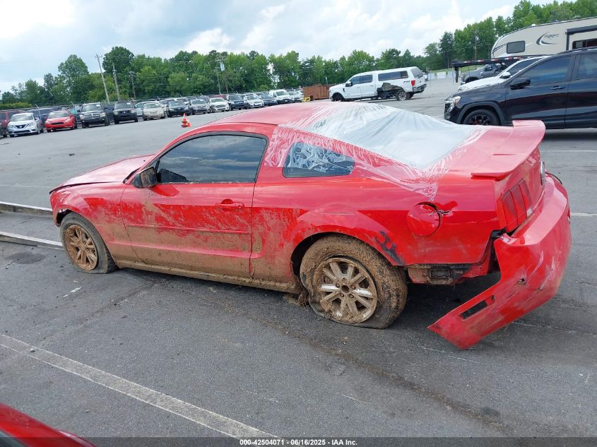 2007 Ford Mustang V6 Deluxe/V6 Premium VIN: 1ZVFT80N075307819 Lot: 42504071