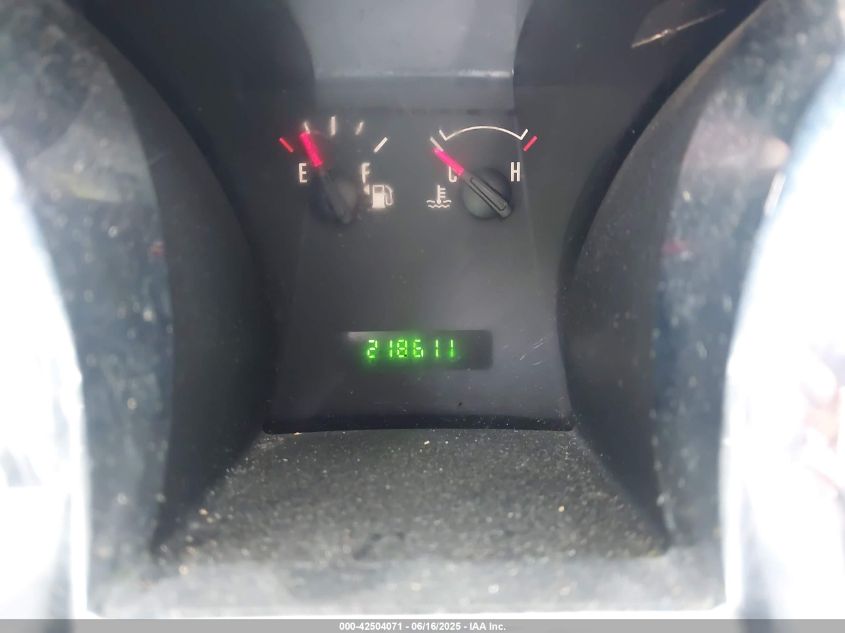 2007 Ford Mustang V6 Deluxe/V6 Premium VIN: 1ZVFT80N075307819 Lot: 42504071