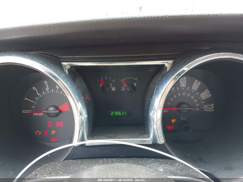 2007 Ford Mustang V6 Deluxe/V6 Premium VIN: 1ZVFT80N075307819 Lot: 42504071