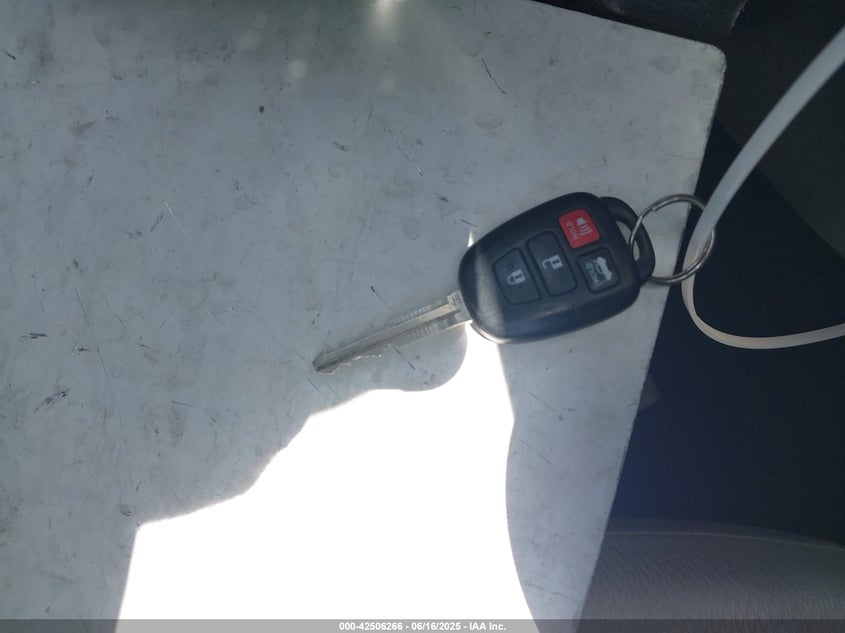 2015 TOYOTA COROLLA LE PLUS - 5YFBURHE8FP204688