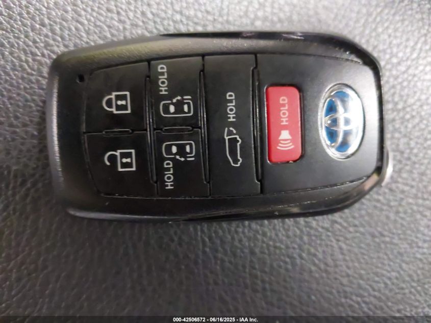 2025 Toyota Sienna - 5TDDSKFC5SS160481