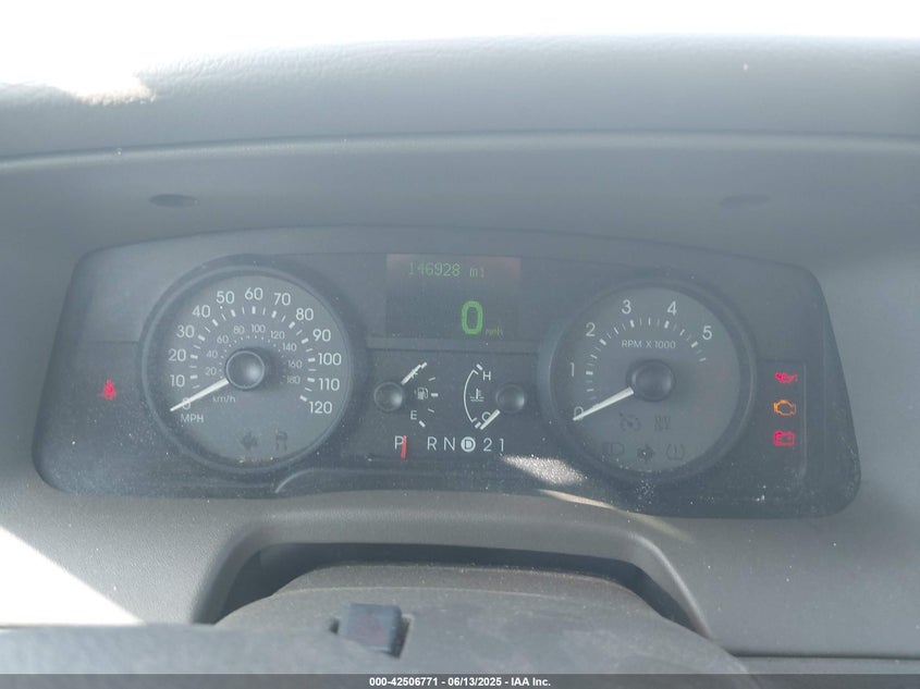 2007 MERCURY GRAND MARQUIS VIN: 2MEFM75V37X628558