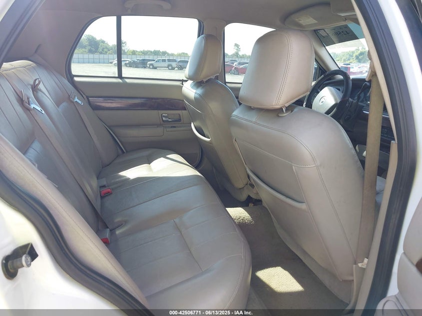 2007 MERCURY GRAND MARQUIS VIN: 2MEFM75V37X628558