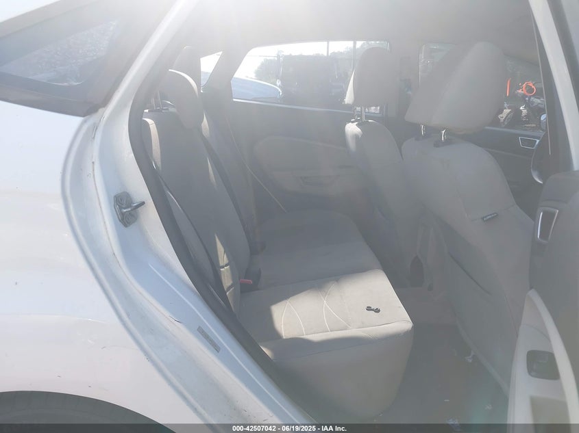 2015 FORD FIESTA VIN: 3FADP4BJ5FM160297