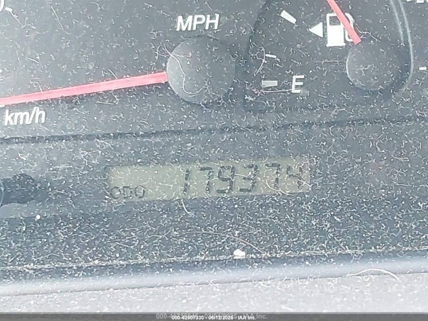 2003 Toyota Camry Le VIN: 4T1BE32K53U777583 Lot: 42507330