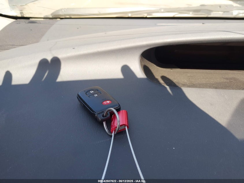 2011 TOYOTA PRIUS VIN: JTDKN3DUXB5366045