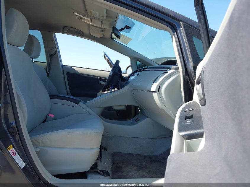 2011 TOYOTA PRIUS VIN: JTDKN3DUXB5366045