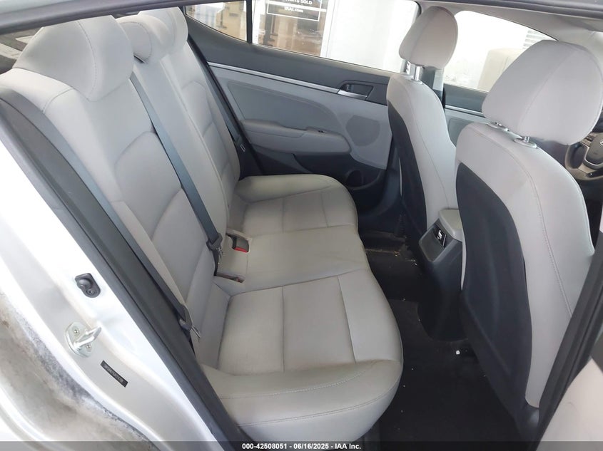 VIN 5NPD84LF8JH214708 2018 HYUNDAI ELANTRA SEL