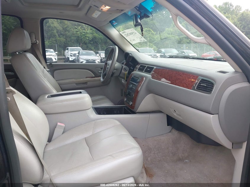 2007 CHEVROLET SUBURBAN VIN: 1GNFK16397J189254