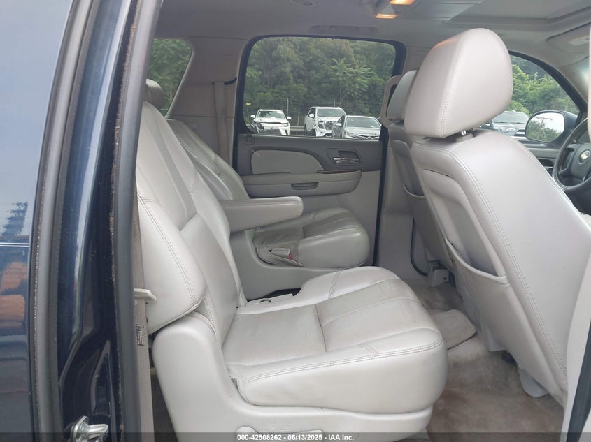 2007 CHEVROLET SUBURBAN VIN: 1GNFK16397J189254