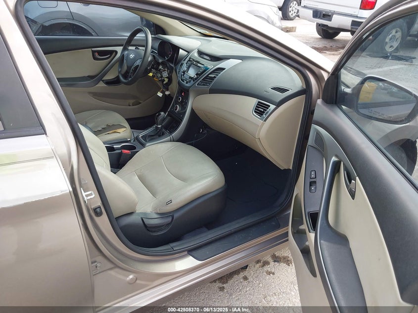 2014 HYUNDAI ELANTRA SE - 5NPDH4AE8EH492864