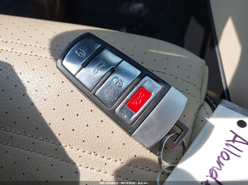 2010 VOLKSWAGEN CC VIN: WVWML7AN5AE507976