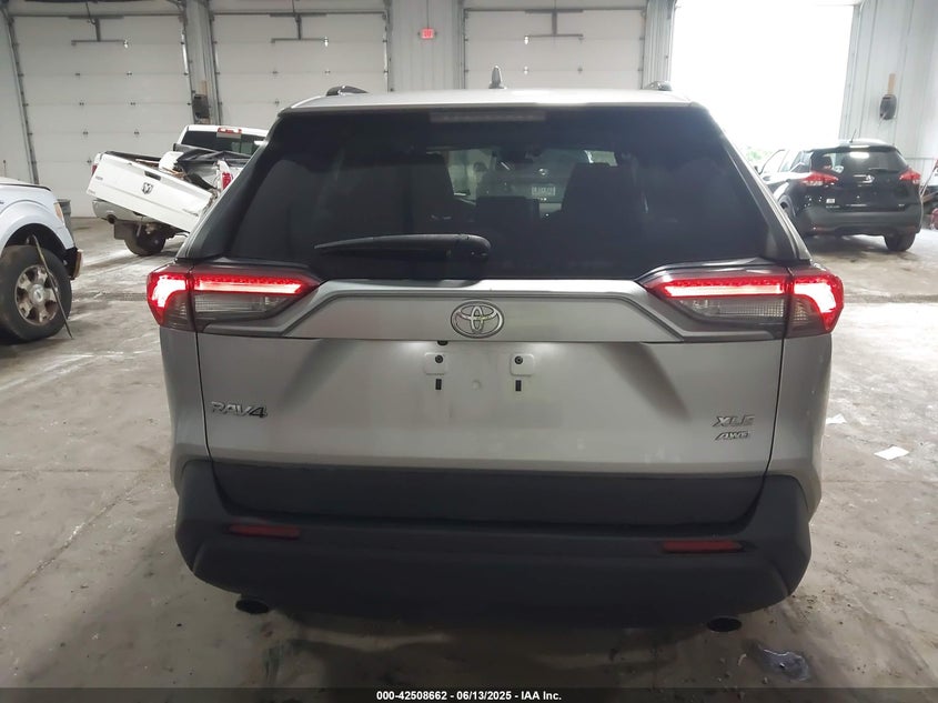 VIN 2T3P1RFV1KC025542 2019 TOYOTA RAV4 XLE