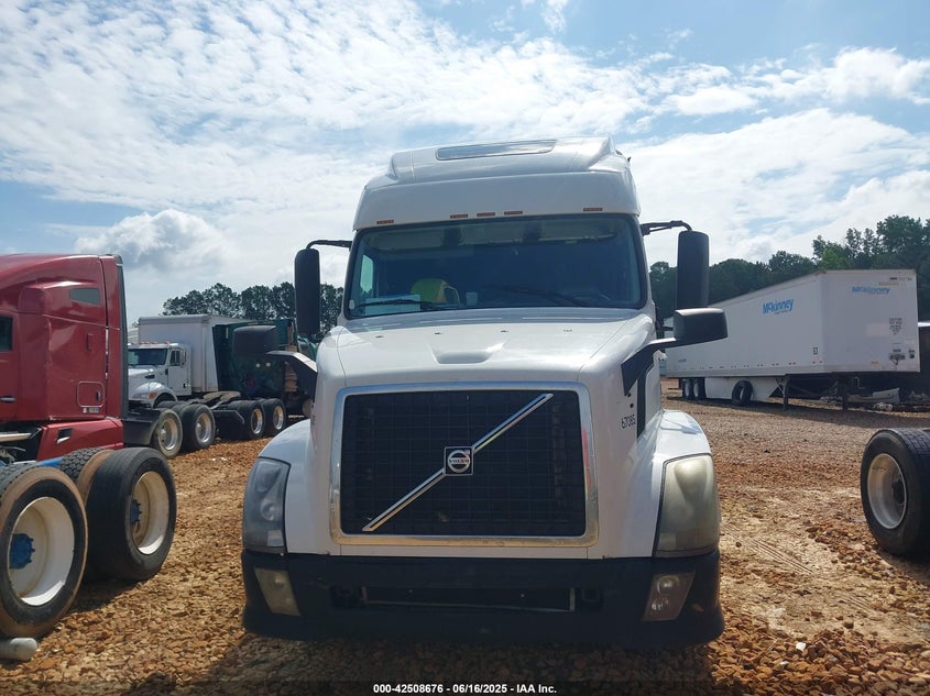 2014 Volvo Vn Vnl VIN: 4V4NC9EH1EN17269 Lot: 42508676