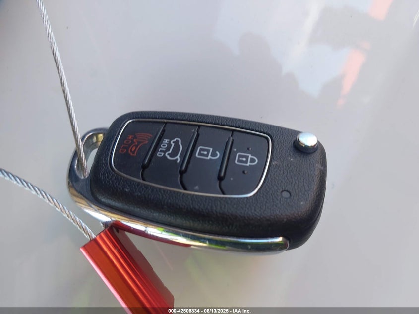 2019 HYUNDAI TUCSON SE - KM8J2CA47KU032789