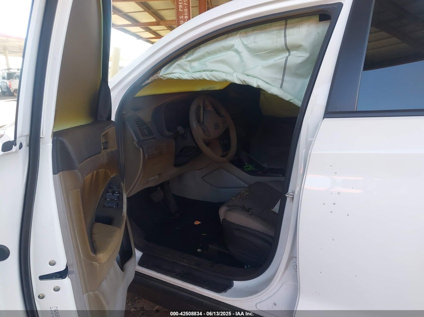 2019 HYUNDAI TUCSON SE - KM8J2CA47KU032789