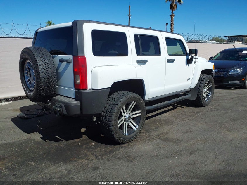 2006 HUMMER H3 SUV VIN: 5GTDN136768125895