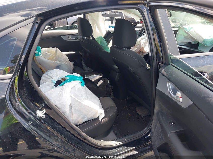 2024 KIA FORTE auction photo 8