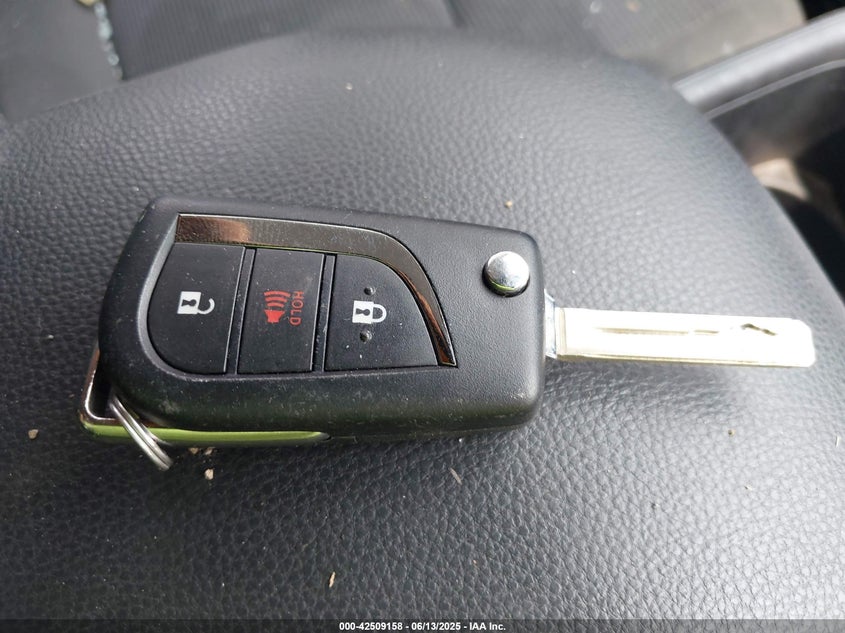 VIN 2T3G1RFV1NC274542 2022 TOYOTA RAV4 LE