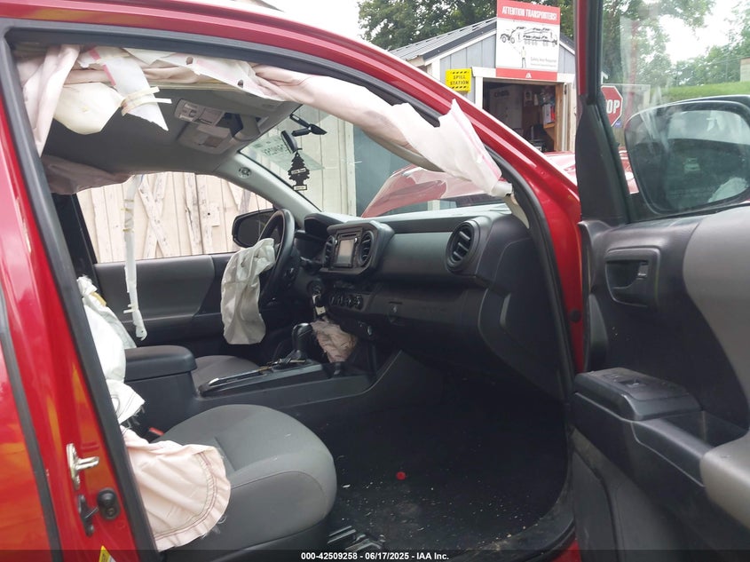 VIN 5TFSX5EN2HX050715 2017 TOYOTA TACOMA SR
