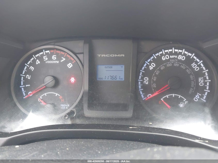 VIN 5TFSX5EN2HX050715 2017 TOYOTA TACOMA SR