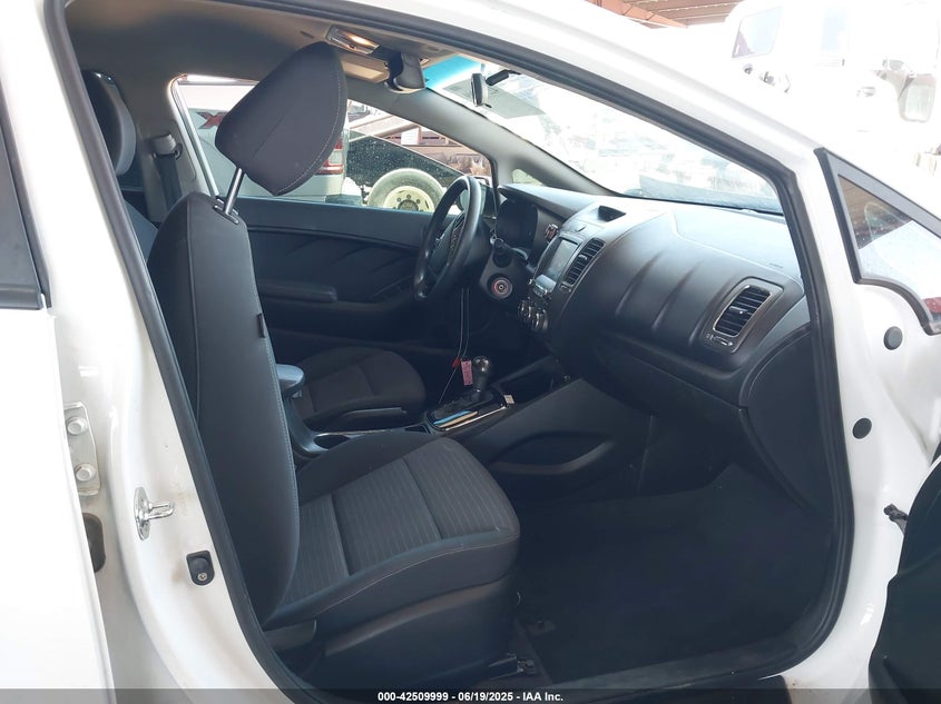 2018 KIA FORTE VIN: 3KPFL4A71JE239554