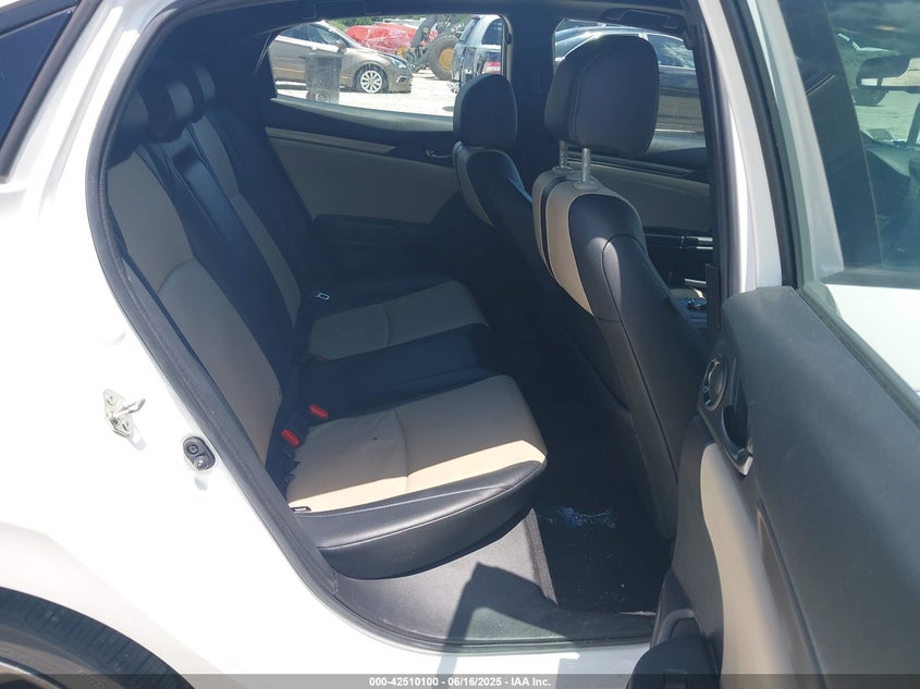 2017 HONDA CIVIC VIN: SHHFK7H92HU218940