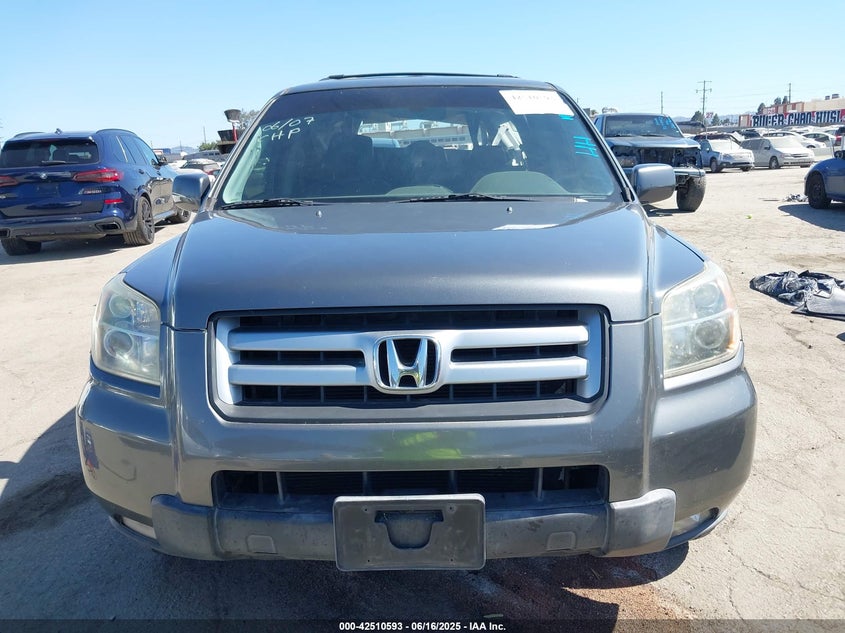 2007 HONDA PILOT VIN: 2HKYF18577H500497