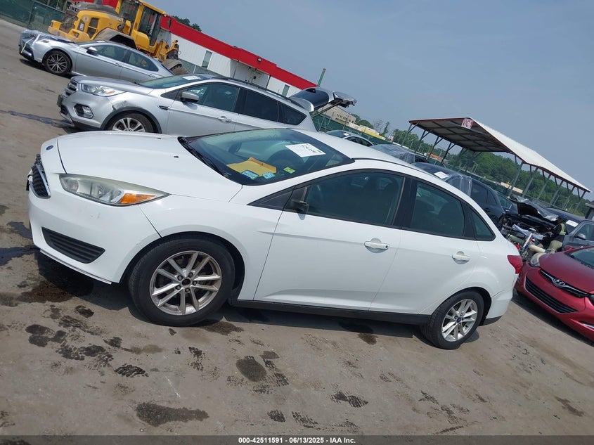 2015 FORD FOCUS SE - 1FADP3F25FL301755