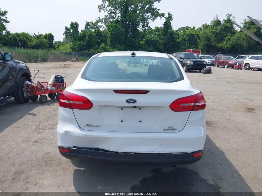 2015 FORD FOCUS SE - 1FADP3F25FL301755
