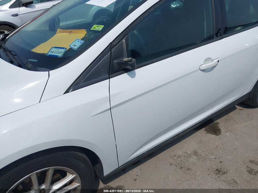 2015 FORD FOCUS SE - 1FADP3F25FL301755