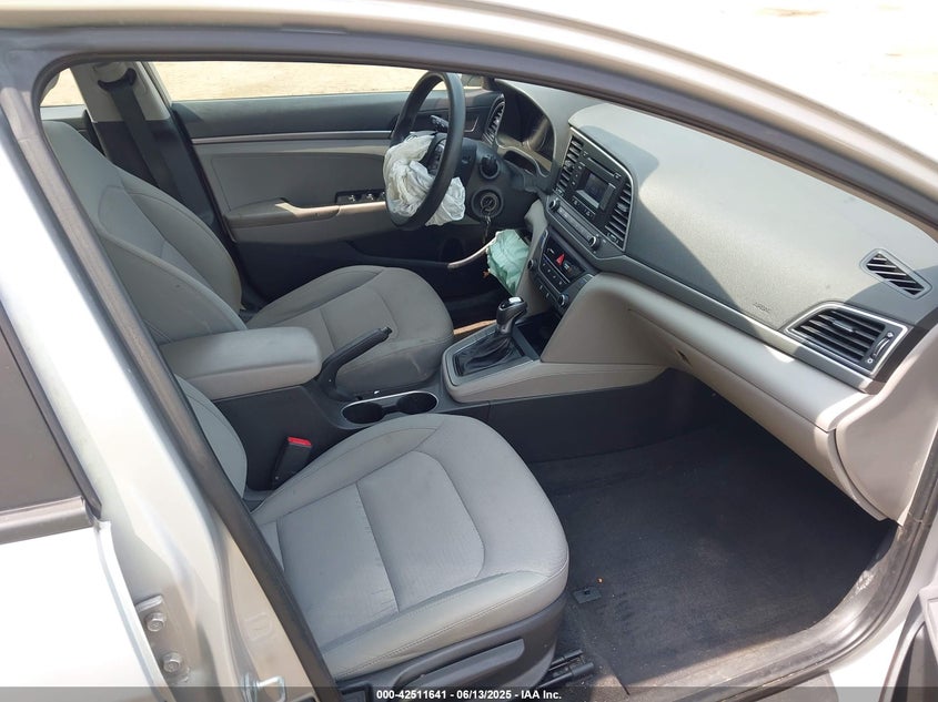 2017 HYUNDAI ELANTRA VIN: KMHD74LF5HU075281