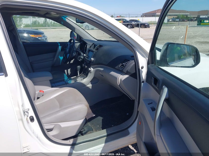 2012 TOYOTA HIGHLANDER VIN: 5TDBK3EH7CS109687