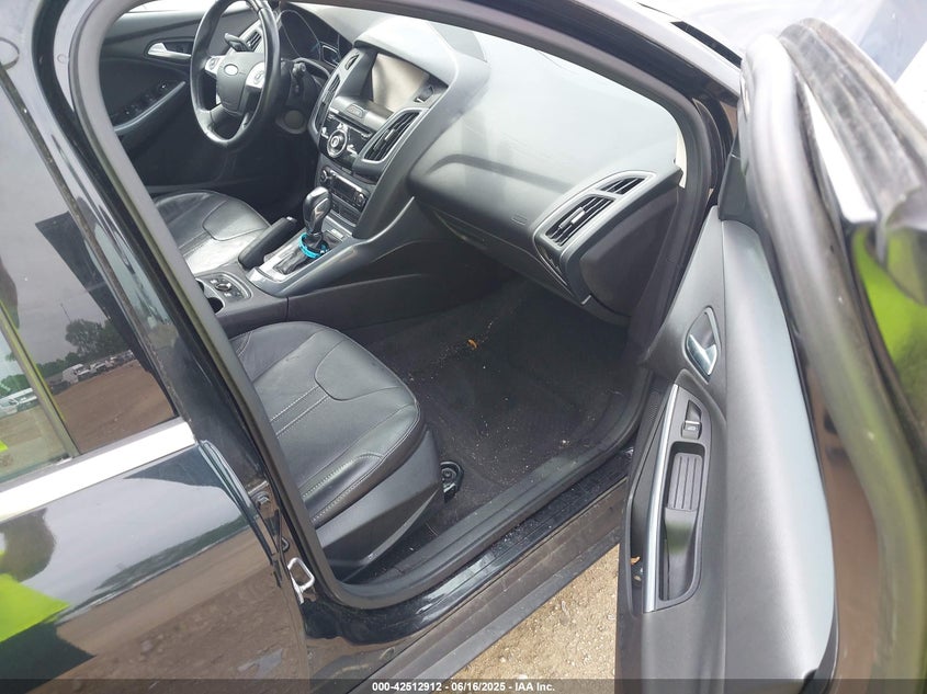2014 FORD FOCUS TITANIUM - 1FADP3N25EL194433