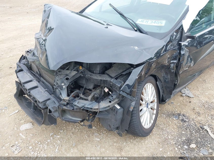 2014 FORD FOCUS TITANIUM - 1FADP3N25EL194433