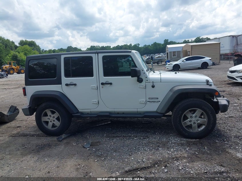 2014 Jeep Wrangler Unlimited Sport VIN: 1C4BJWDG6EL319604 Lot: 42513248