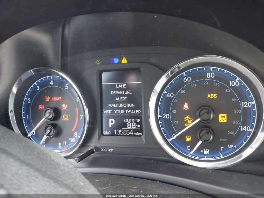 2017 TOYOTA COROLLA LE - 5YFBURHE8HP583744