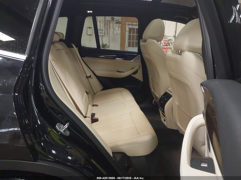 2021 BMW X3(VIN: 5UXTY5C04M9G49382