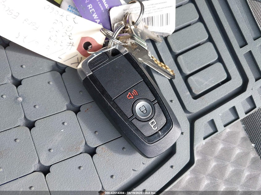 2020 FORD ESCAPE VIN: 1FMCU9G68LUA19176